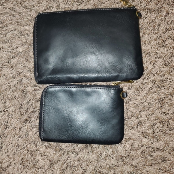 Fossil wristlet and wallet - Picture 2 of 5
